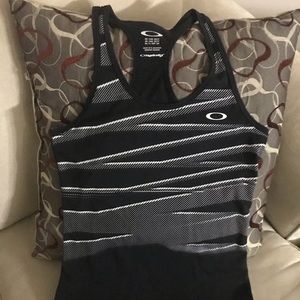 Black Oakley Tank